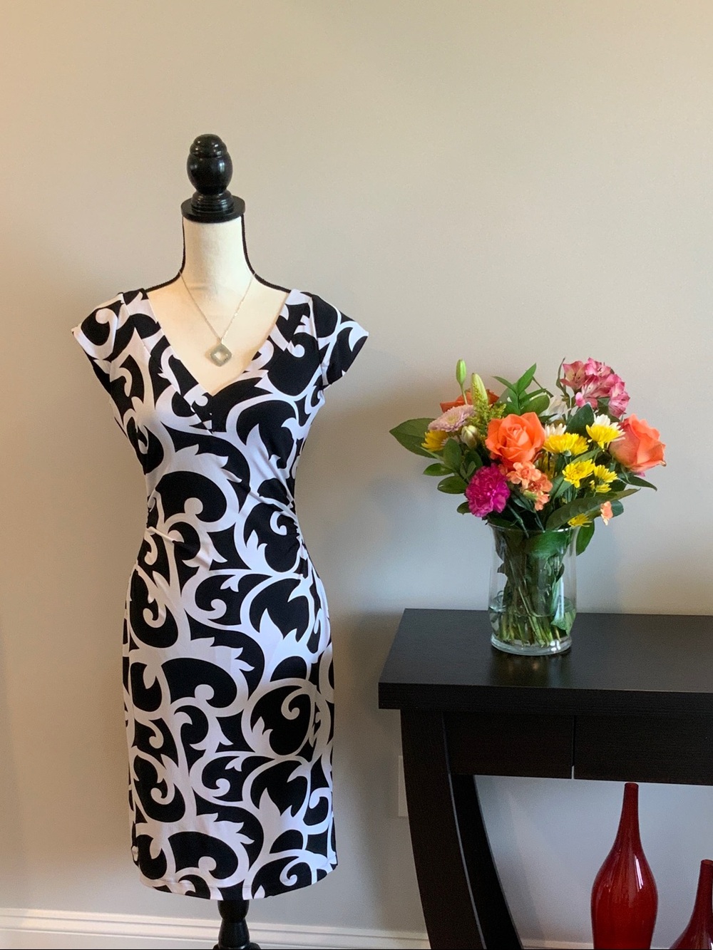 White House Black Market Black and White Swirl Midi Dress